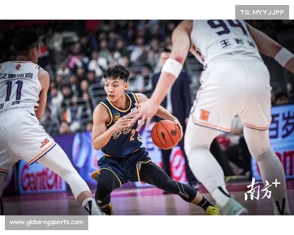 广东队强势进攻逐渐成型单节连入四球确立胜局 广东队强势进攻逐渐成型单节连入四球确立胜局