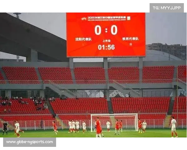 辽宁铁人球迷看台熄灯仪式星光点亮铁西体育场温情瞬间再现激情时刻 辽宁铁人球迷看台熄灯仪式星光点亮铁西体育场温情瞬间再现激情时刻