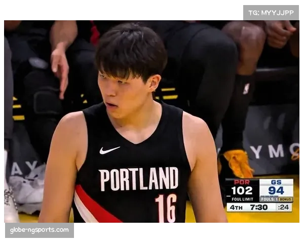 中国球员杨瀚森NBA杯末节获得出场机会 积极拼抢收获篮板数据
